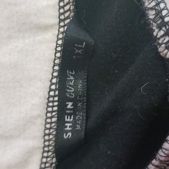 back crop-top - Picture 2 of 2